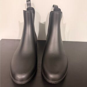 Sam Edelman women size 6 rain boots